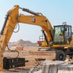 Caterpillar presenta la nueva excavadora de ruedas Cat M320 para construcción y servicios públicos